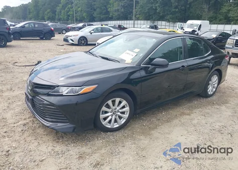 2019 Toyota Camry Le z USA, uszkodzony, nr VIN 4T1B11HKXKU245297